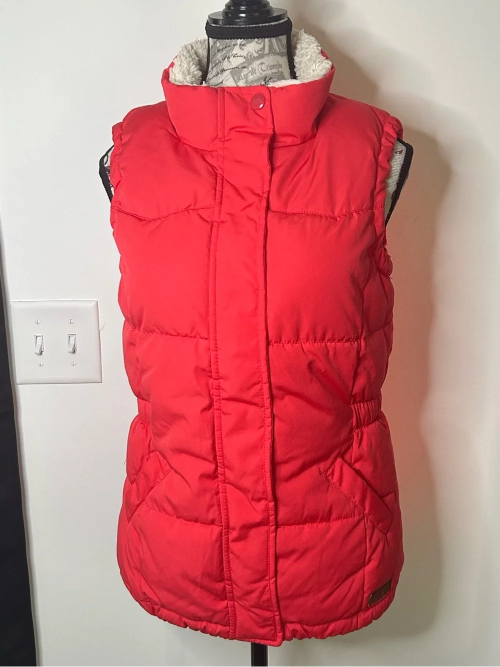 Girl’s H&M Quilted Puffer Vest with Sherpa Trim (14)